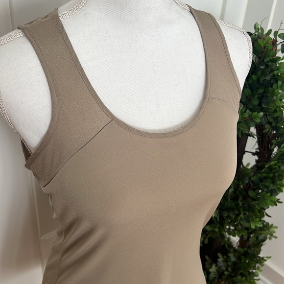 Calvin Klein sleeveless dress shirt - Picture 3 of 9